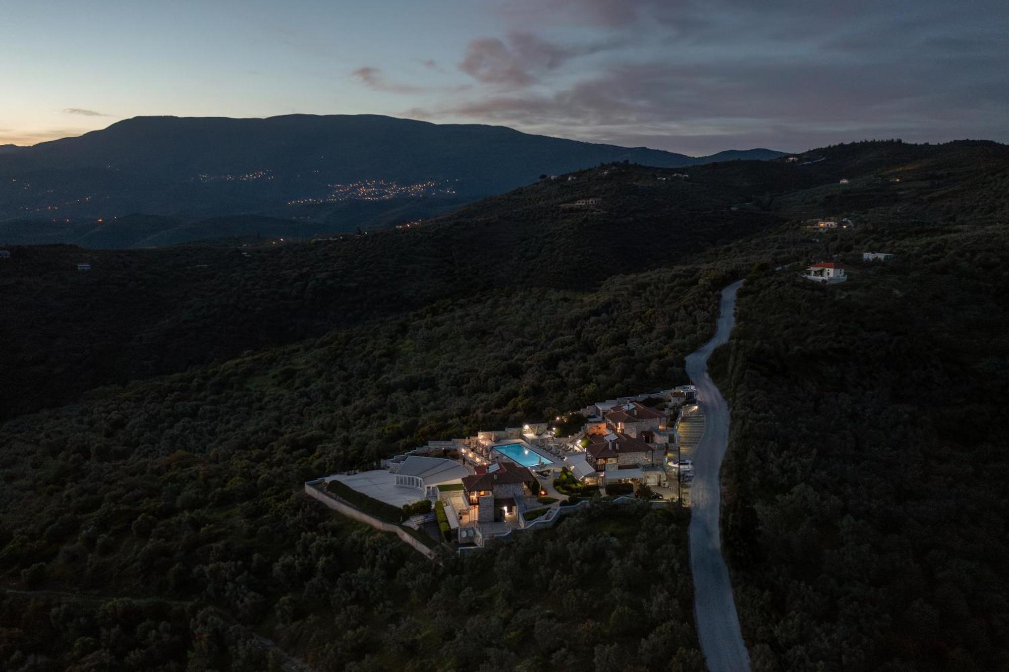 Karavia Lux Inn Afissos Exteriör bild