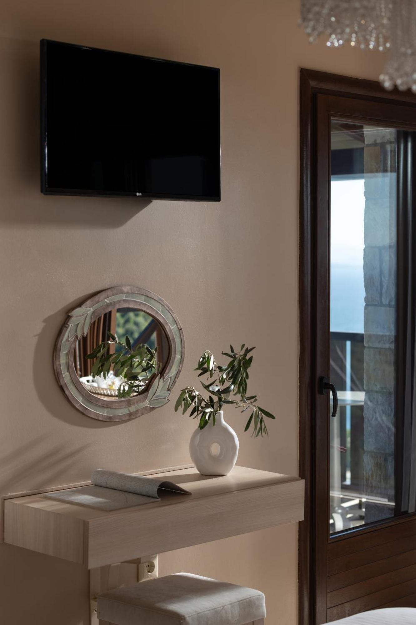 Karavia Lux Inn Afissos Exteriör bild