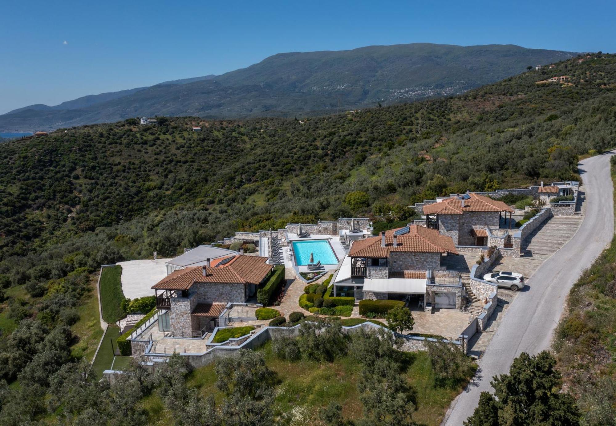 Karavia Lux Inn Afissos Exteriör bild