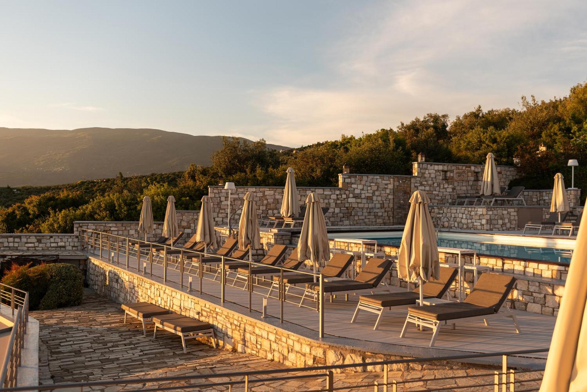 Karavia Lux Inn Afissos Exteriör bild