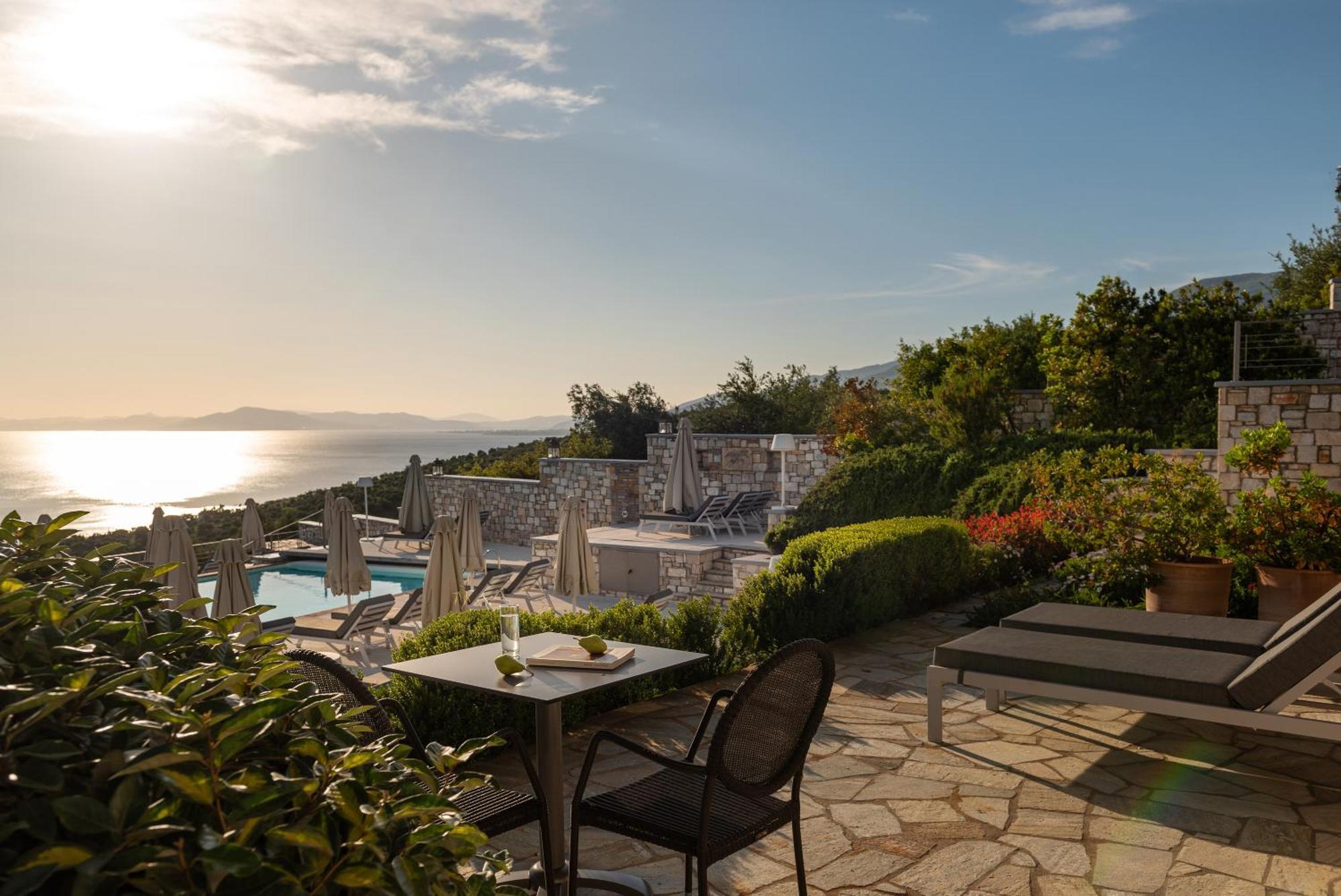Karavia Lux Inn Afissos Exteriör bild
