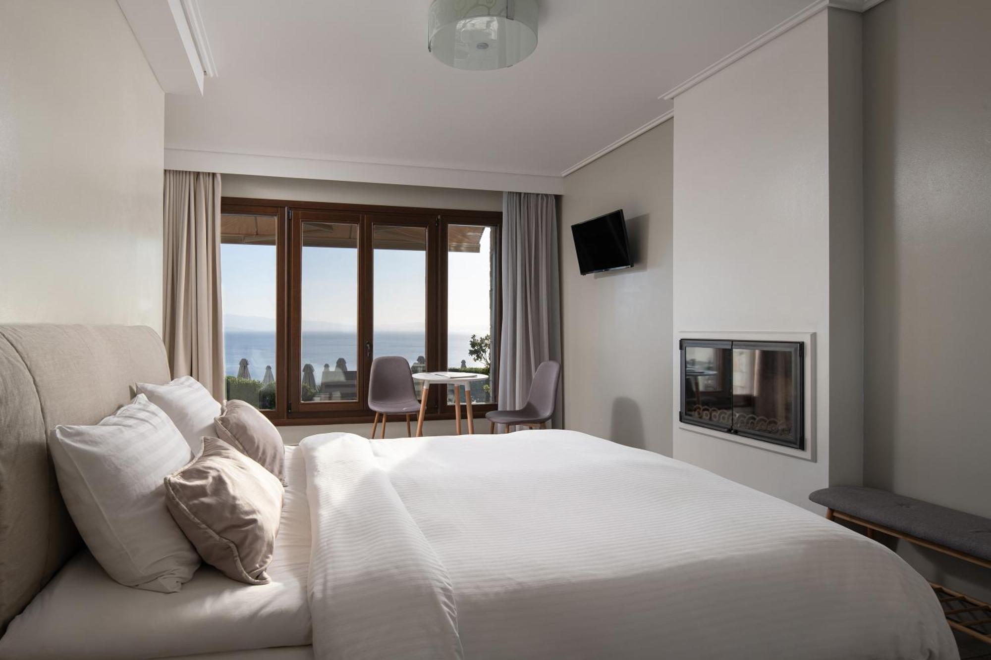 Karavia Lux Inn Afissos Exteriör bild