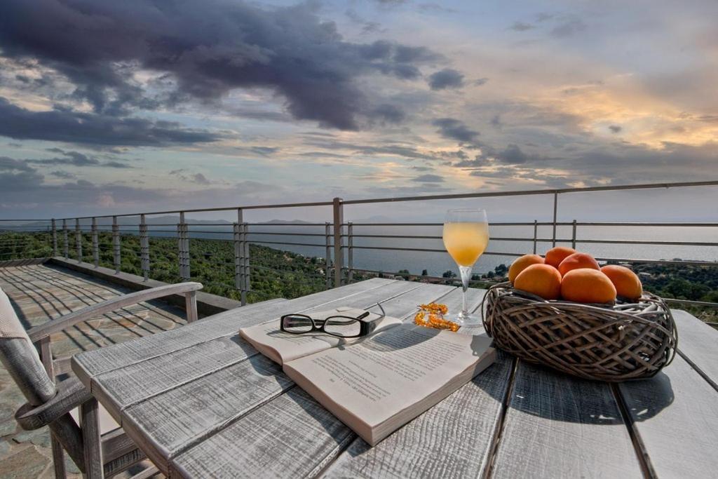 Karavia Lux Inn Afissos Rum bild