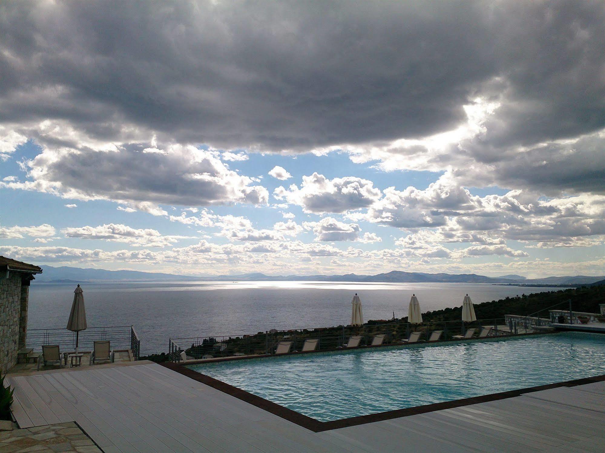 Karavia Lux Inn Afissos Exteriör bild