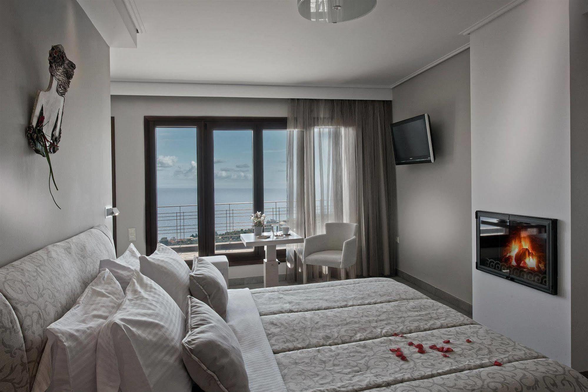 Karavia Lux Inn Afissos Exteriör bild
