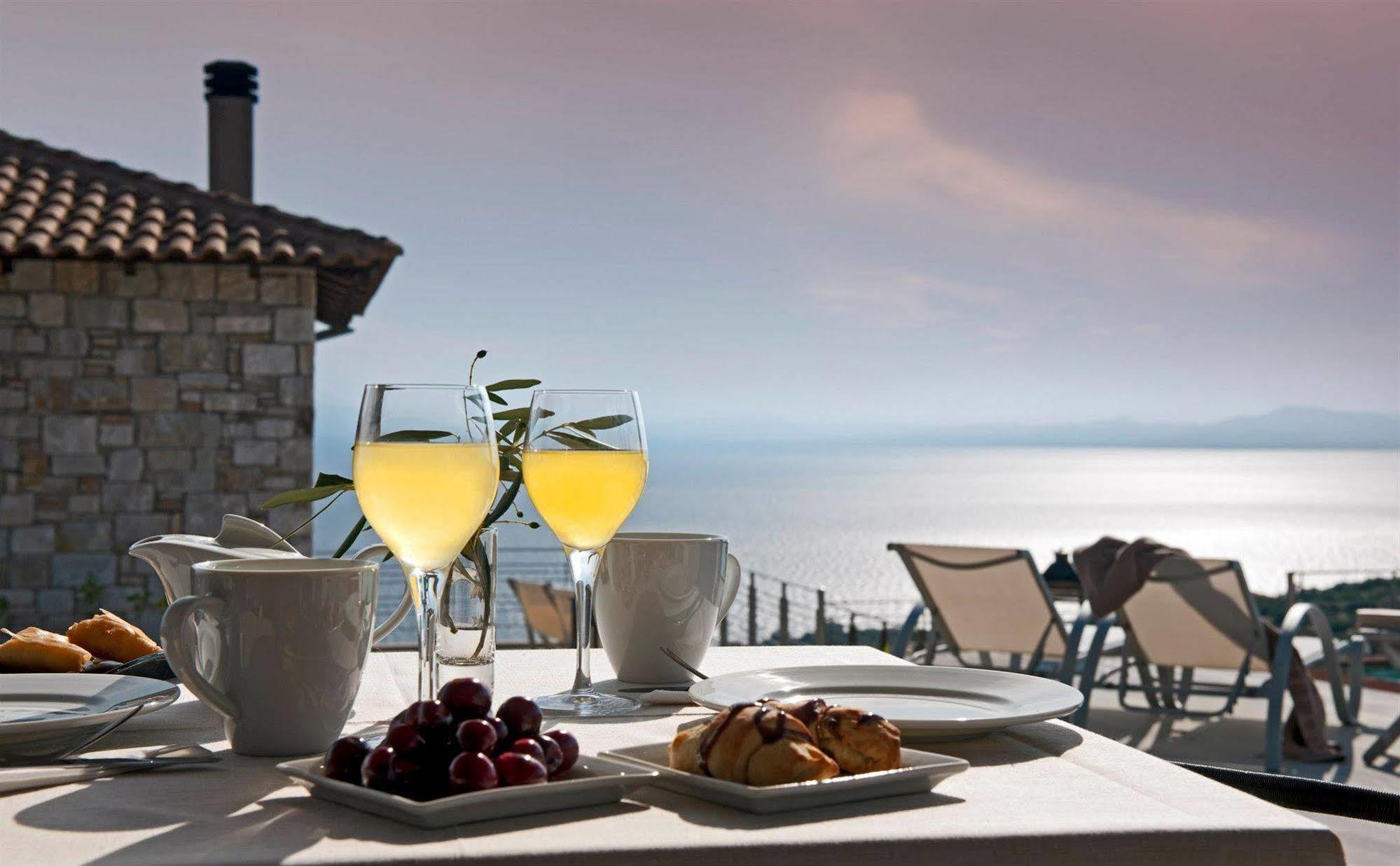 Karavia Lux Inn Afissos Exteriör bild