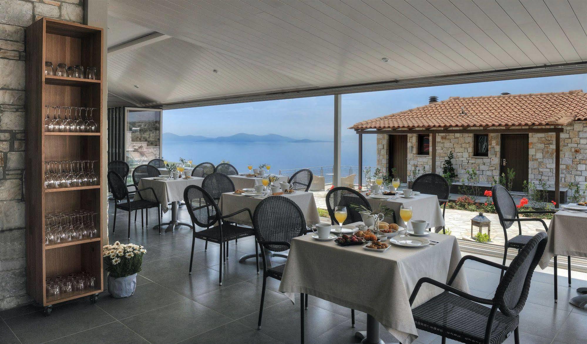 Karavia Lux Inn Afissos Exteriör bild
